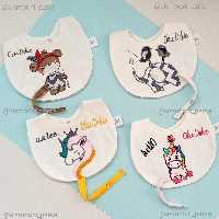 پیشبند  نوزاد دارای زنجیر پستانک  