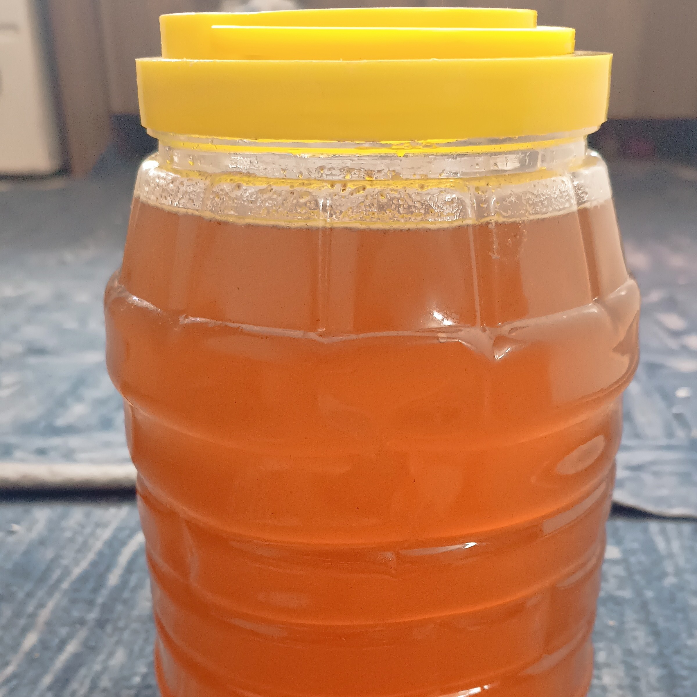 عسل چهل گیاه کردستان برداشت مرداد امسال5 کیلیویی