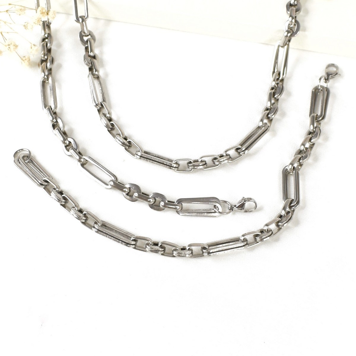 ست گردنبند و دستبند استیل طرح کارتیه کد9873