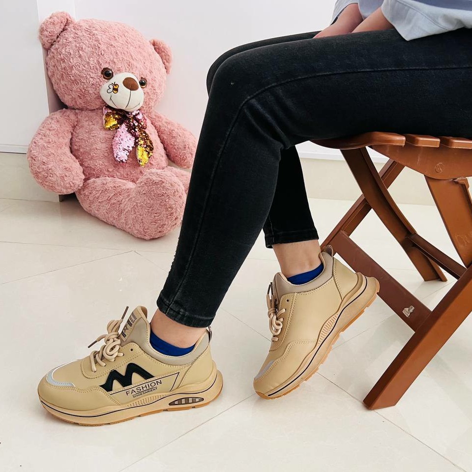 کفش دخترانه و زنانه خارجی   ارسال رایگان به سراسر ایران 