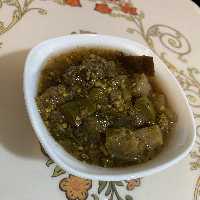 ترشی بادمجون با سبزی محلی