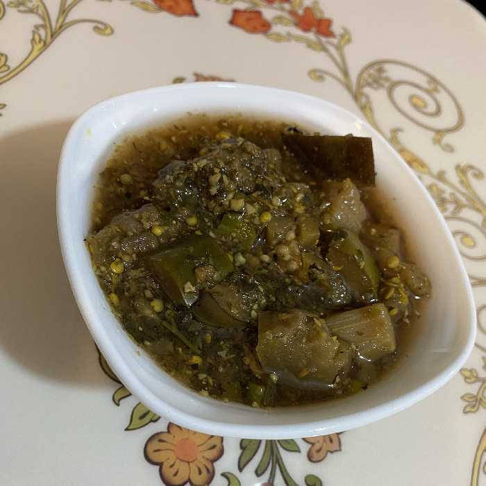 ترشی بادمجون با سبزی محلی