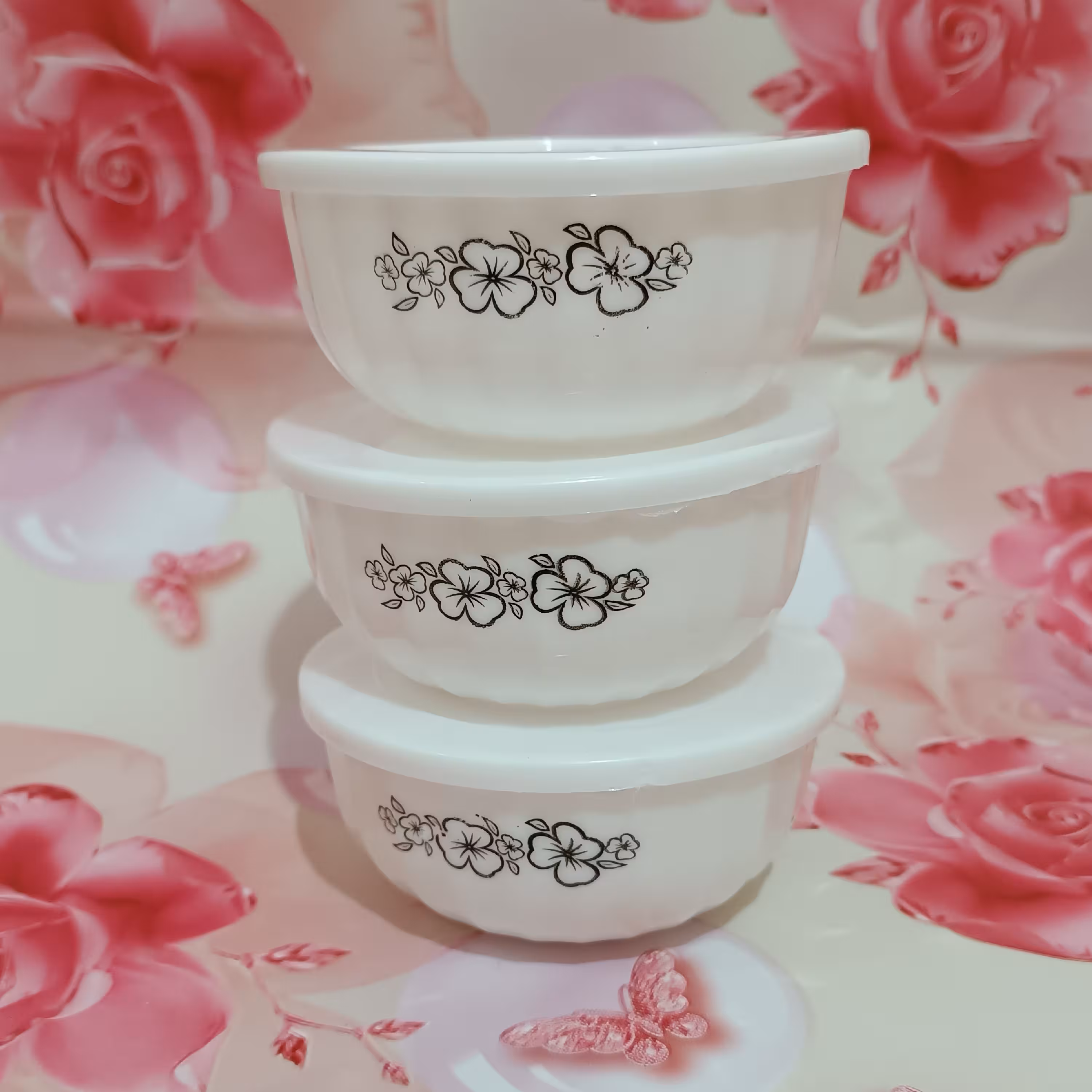 پیاله سه عددی دربدار گلدار پلاستیکی،رنگ سفید،قطر12  ارتفاع6