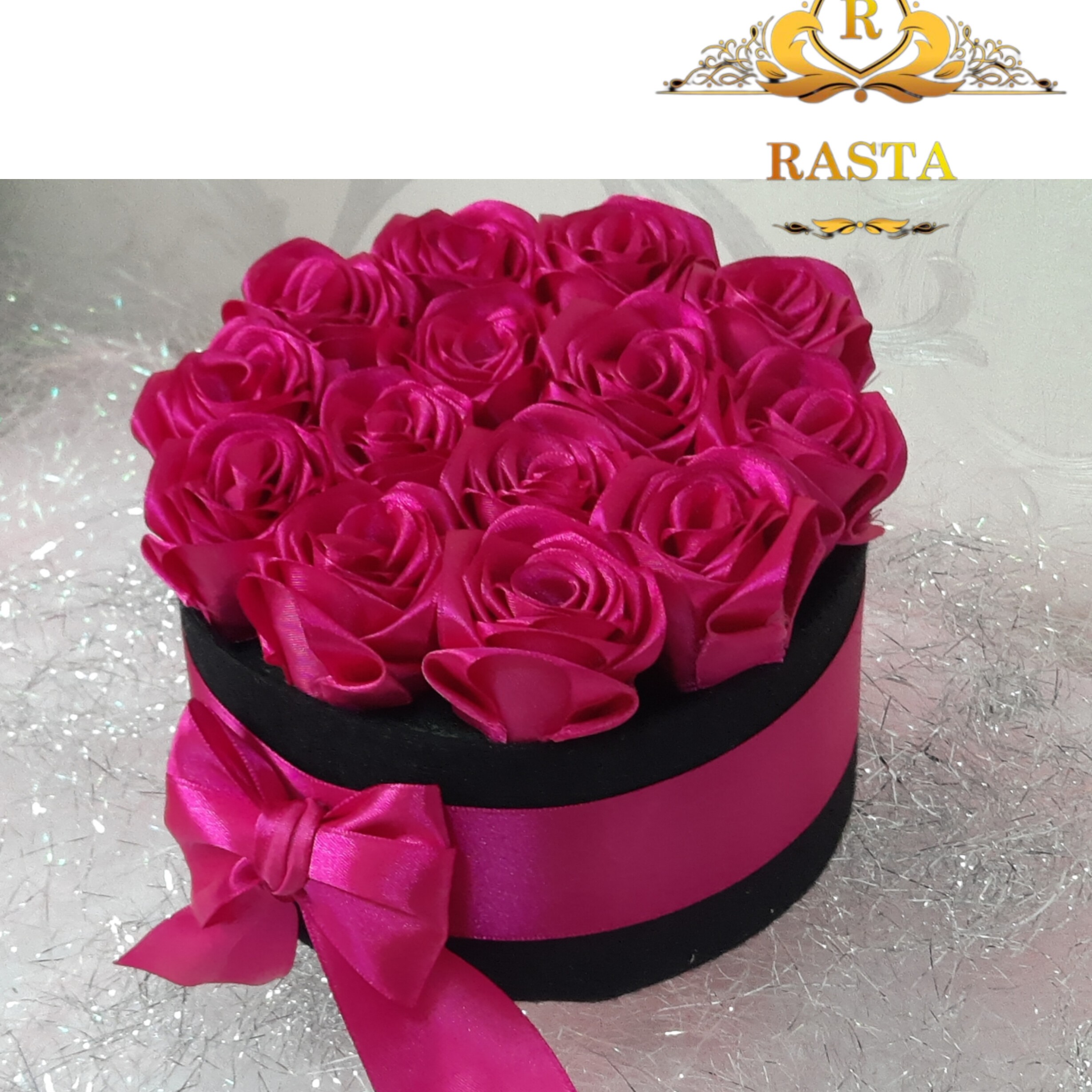 باکس گل رز روبانی سرخابی