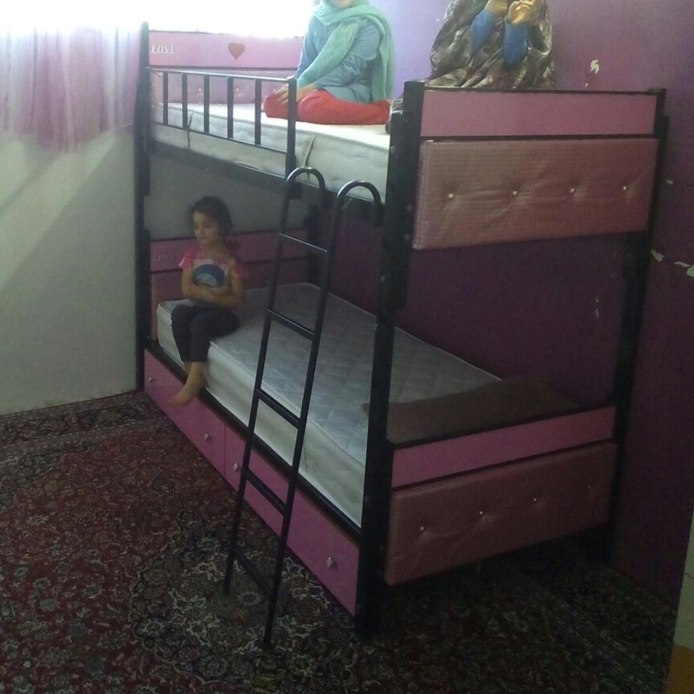 تخت دوطبقه فلزی همراه با کشو و کفی 5ردیف اهن با نئوپان با بهترین کیفیت طرح و رنگ بسیار