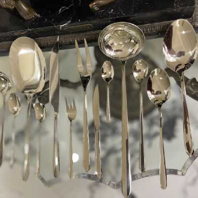 سرویس قاشق و چنگال 132  پارچه زولینگن مدل 18/10