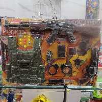 ست تفنگ به همراه جلیغه و نارنجک و بیسیم و دست بند 