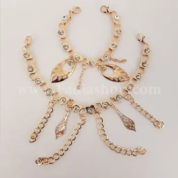 آویز لباس طلایی