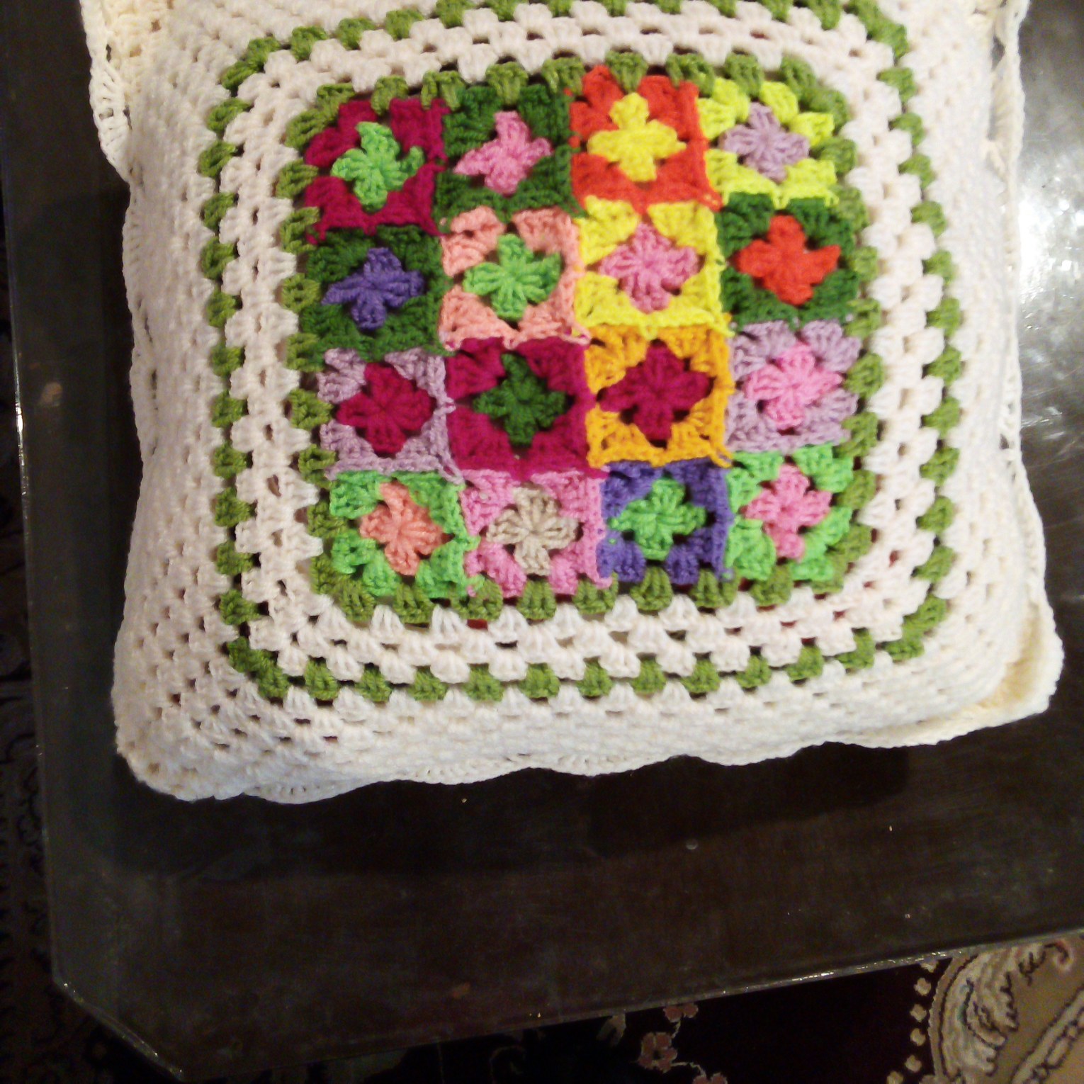 کوسن قلاب بافی با طرحها و رنگهای متنوع  و زیبا