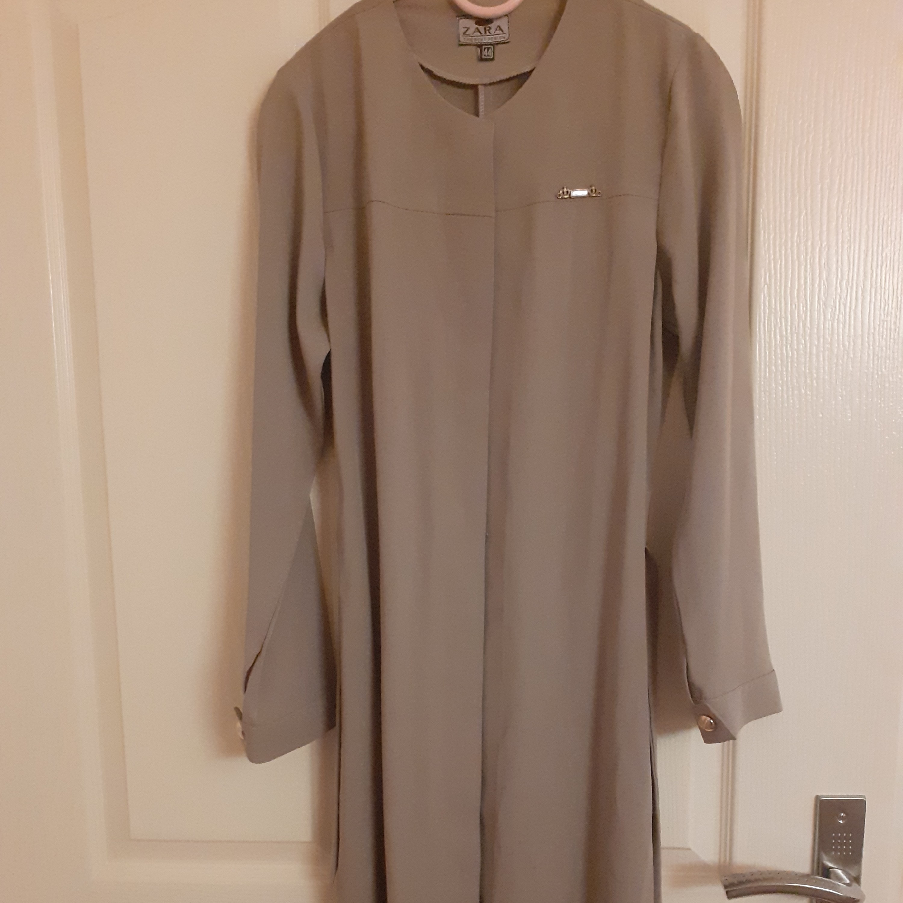 حراج مانتو زنانه مدل اندامی سایز 44 جنس کرپ