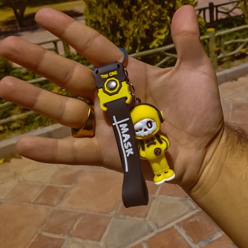 جاسوئیچی سیلیکونی طرح اسکلتی زرد رنگ 