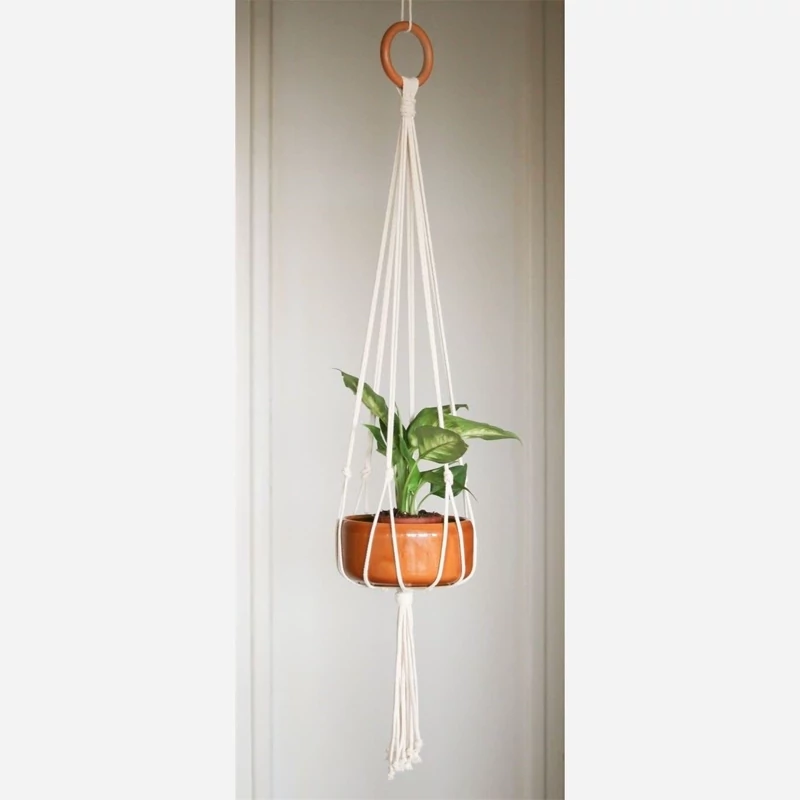 آویز گلدان مکرومه بافی مدل عیدانه