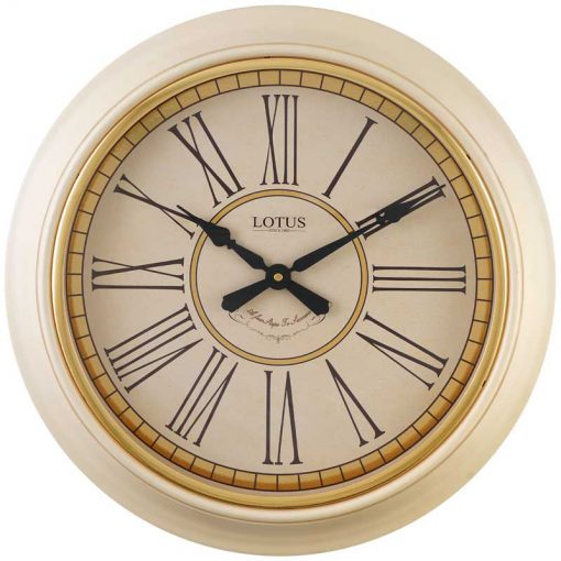 ساعت دیواری چوبی مدل HALLENBURG کد W-8032