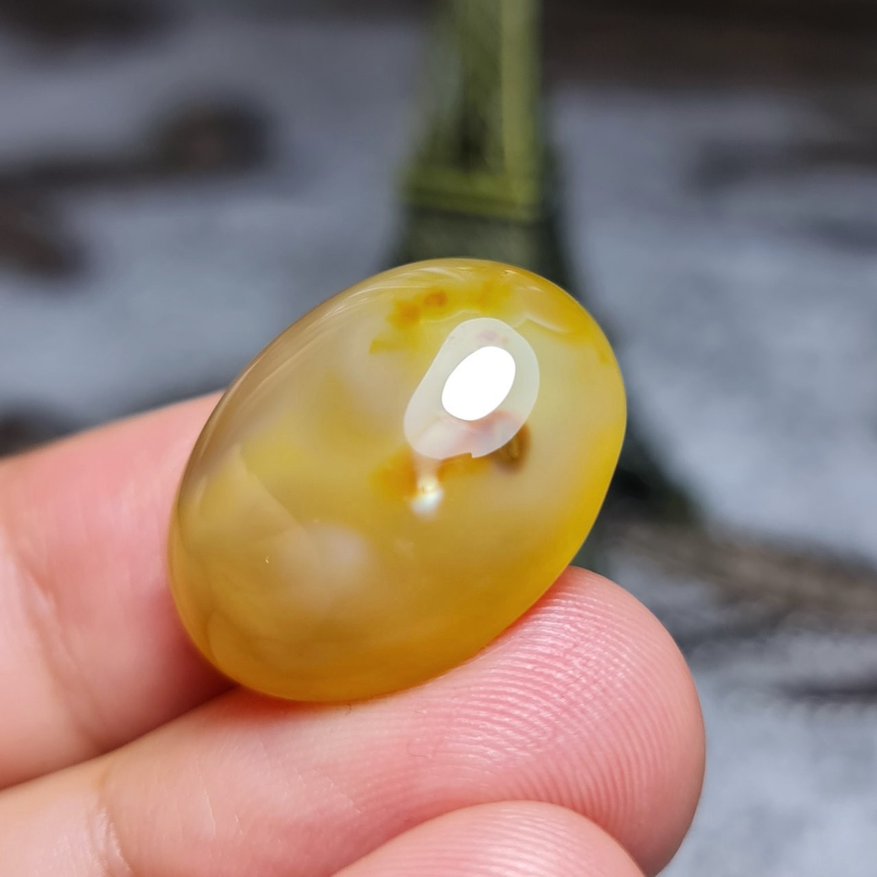 نگین فوق العاده زیبای سنگ صد درصد طبیعی عقیق جزع بسیار خاص خراسانی اصل معدنی
کد 24650
