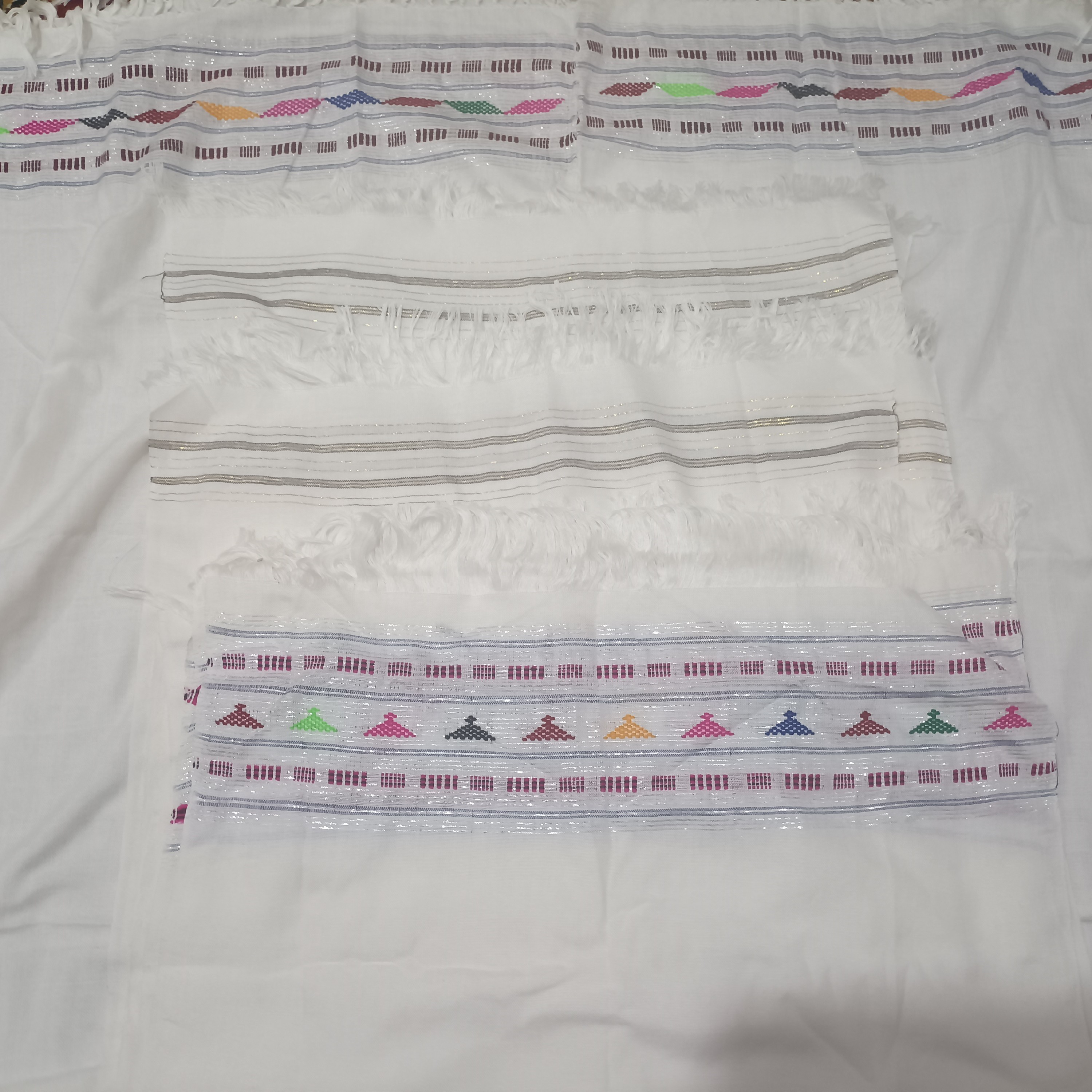 حوله های خشک کن حمام تمام نخ دست دوزی شده حاشیه دار  حاشیه های رنگی و حاشیه های ساده