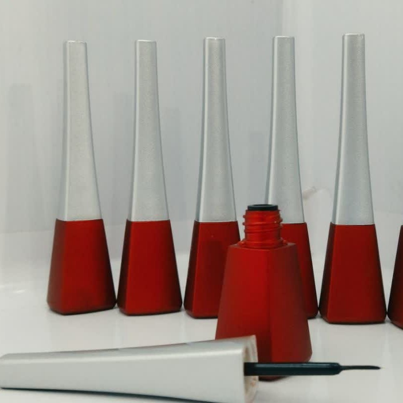 خط چشم مایع مویی 