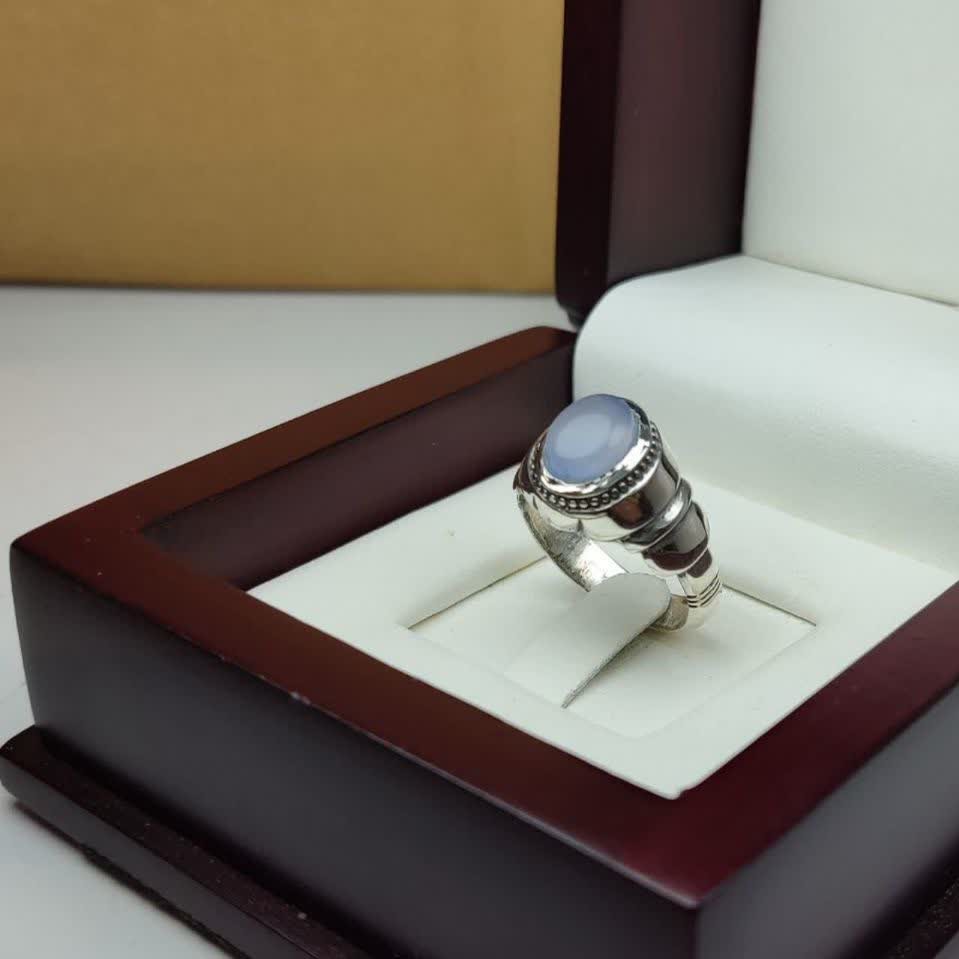 انگشتر عقیق یمنی کبود اصل با زکاب ماشینی و نقره با عیار 925