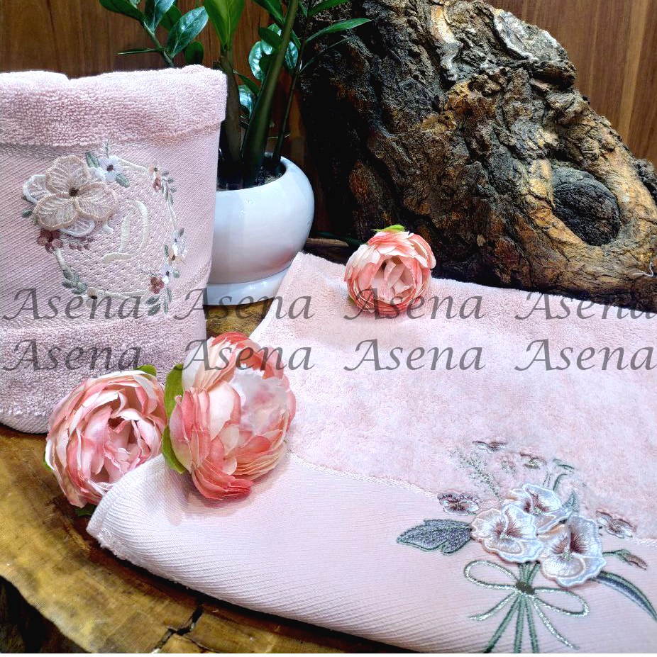 حوله دستی گلدوزی شده دیور ترک جنس دو رو نخ رنگ بندی عالی وزیبا