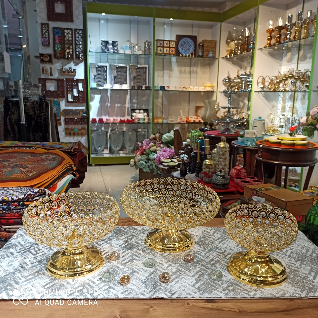 ظروف پذیرایی فلزی طلایی سه تیکه