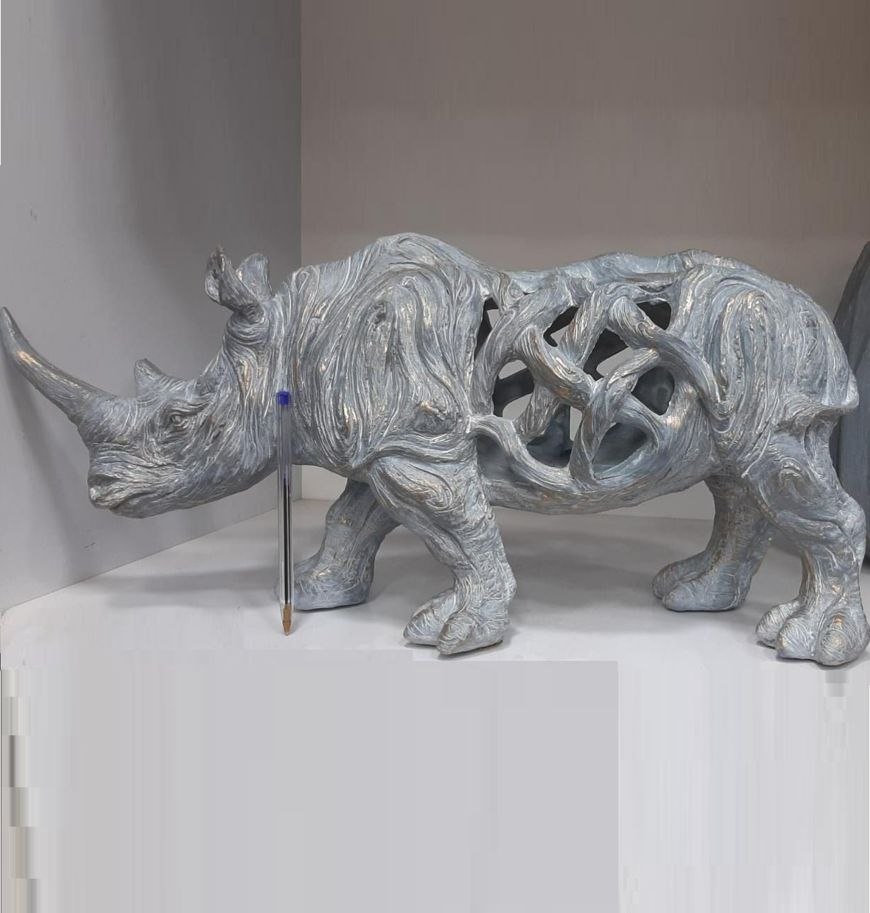 مجسمه کرگدن هندی