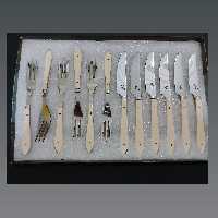 کارد و چنگال میوه خوری