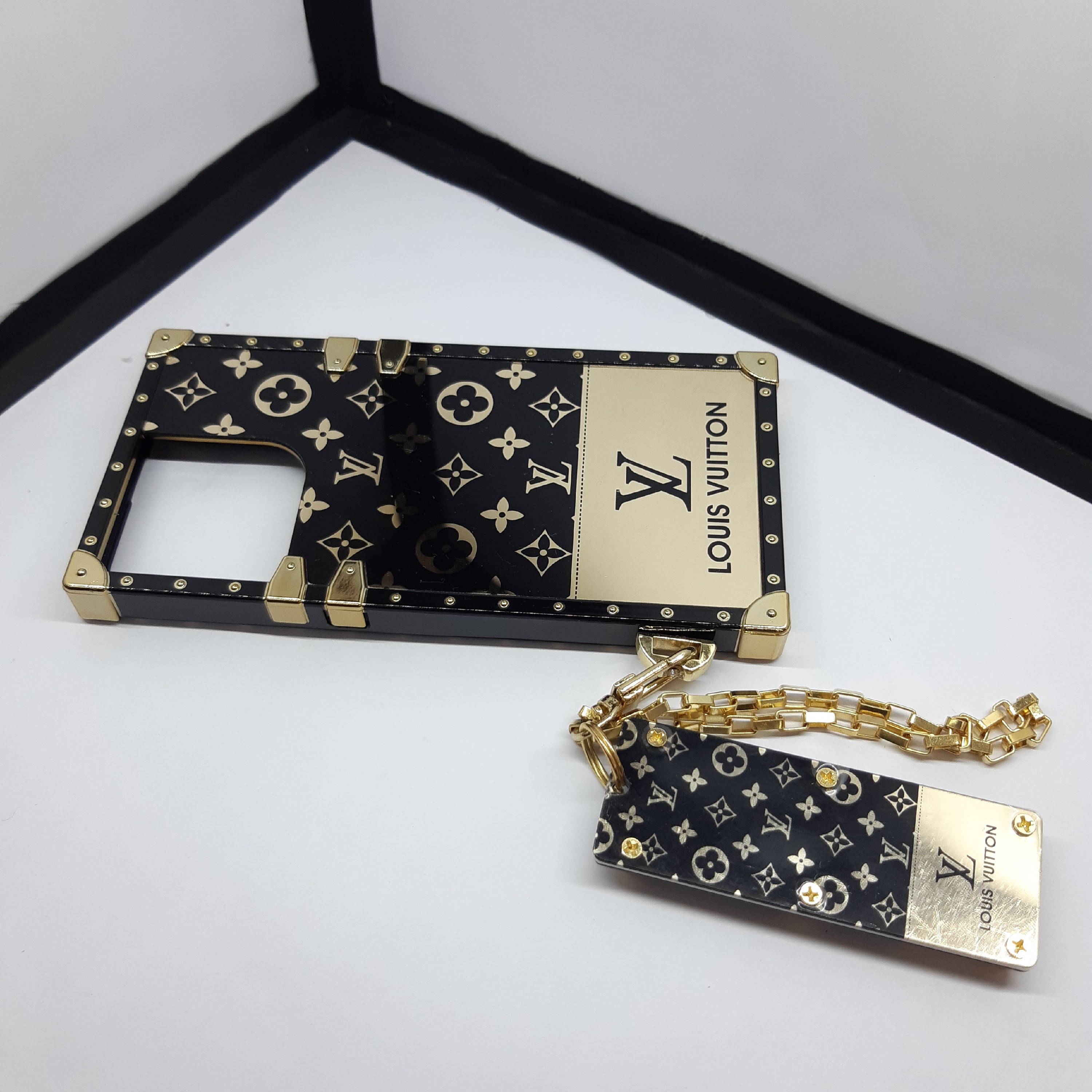 بک کاور آیفون13 پرو مکس