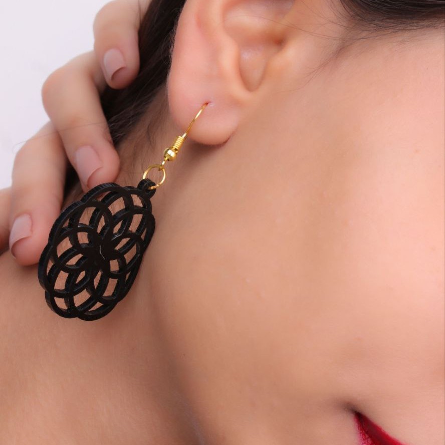 گوشواره فانتزی رنگ ثابت استیل کاربسیار جذاب