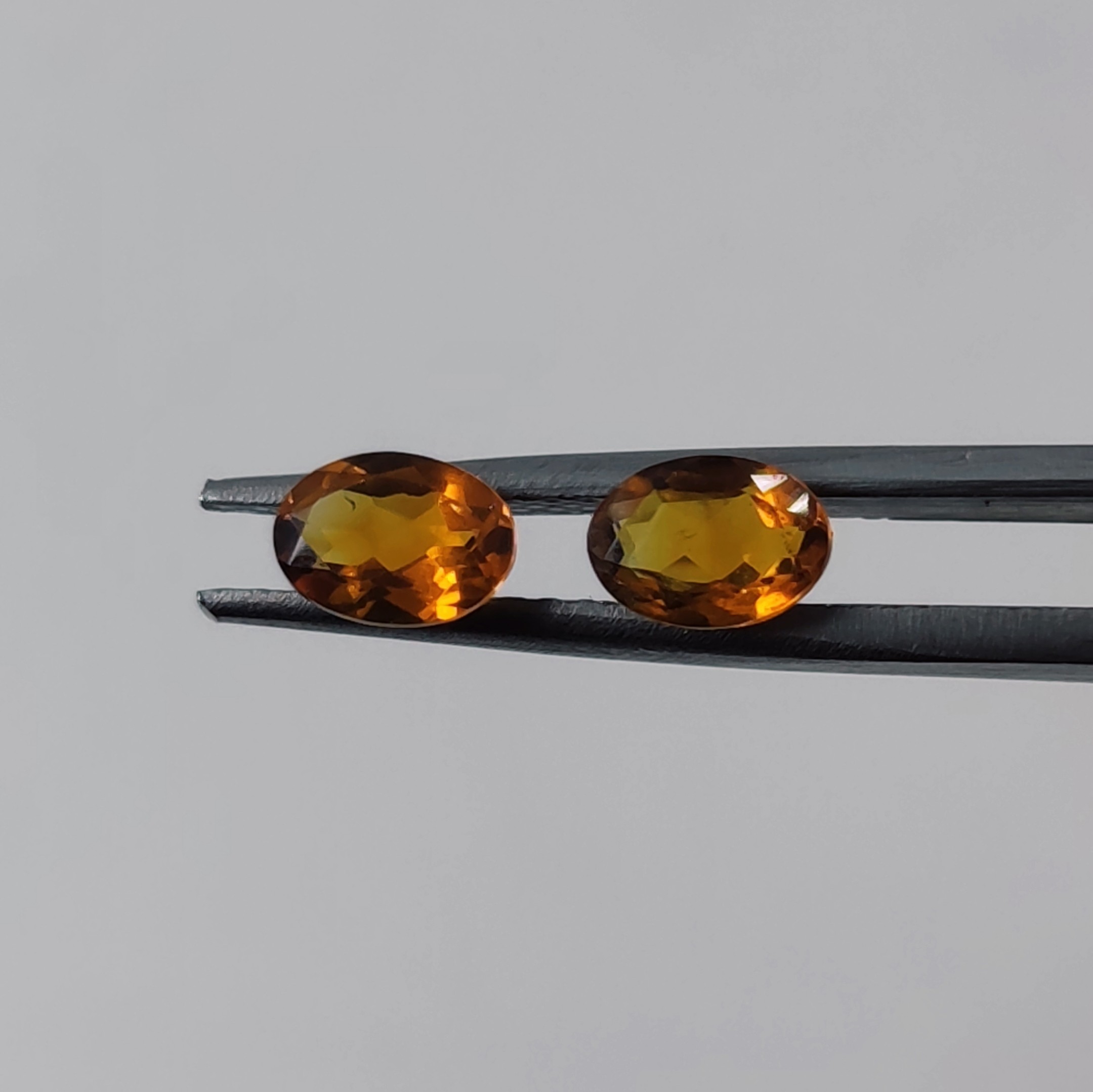 یک جفت نگین سنگ سیترین معدنی (هیت شده)
