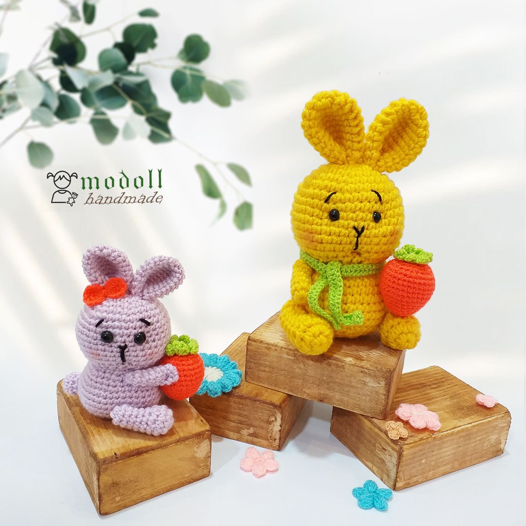 عروسک بافتنی دستبافت طرح خرگوش تپل 19 سانتیمتری رنگ زرد