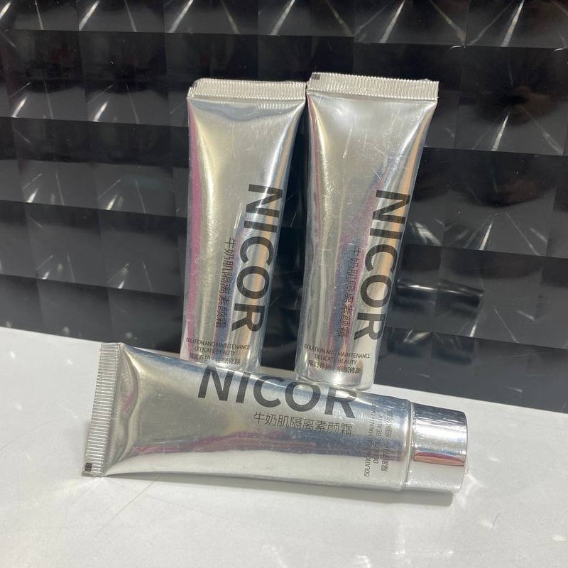 پرایمر سفید کننده و زیرساز آرایش Nicor