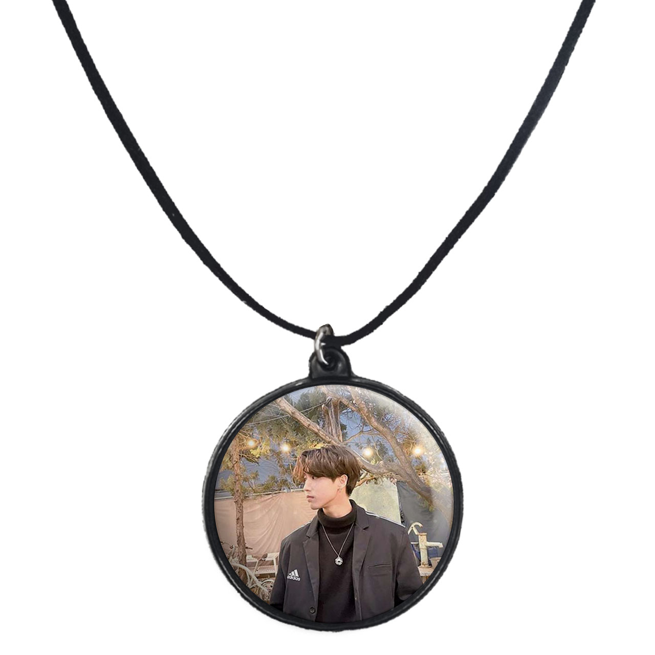 گردنبند پرمانه طرح straykids کد pmb.12241 مدل دو طرفه