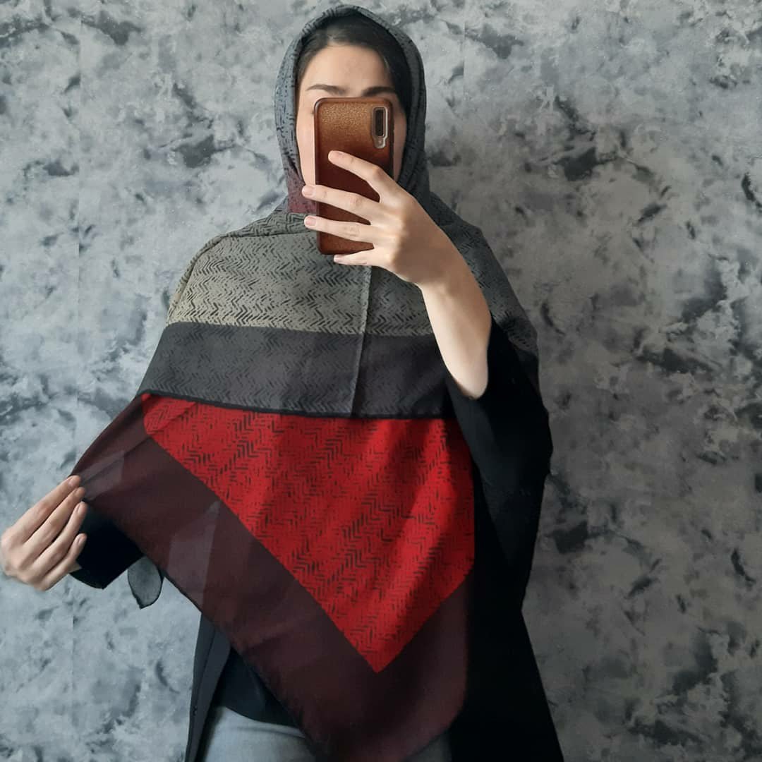 روسری نخ گارزا طوسی قرمز طیفی قواره 140 بسیار لطیف و چهارفصل
