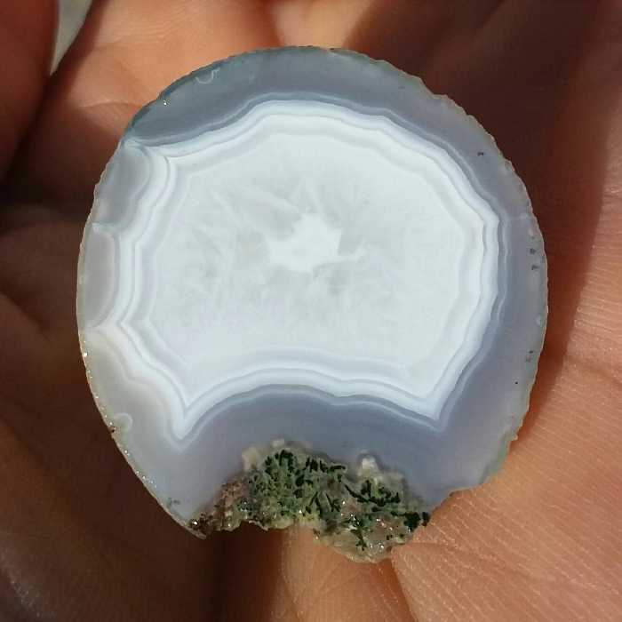 اسلایس سنگ راف عقیق سلیمانی سه بعدی ژئود دار  محشر 100 در 100 طبیعی شاهکار خلقت دیدنی
کد 8949