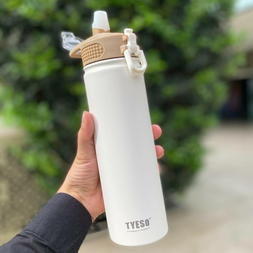 فلاسک استیل دوجداره برند tyeso اصل با حجم 750 میلی لیتر با درب اسان نوش و پیچی و نی دار