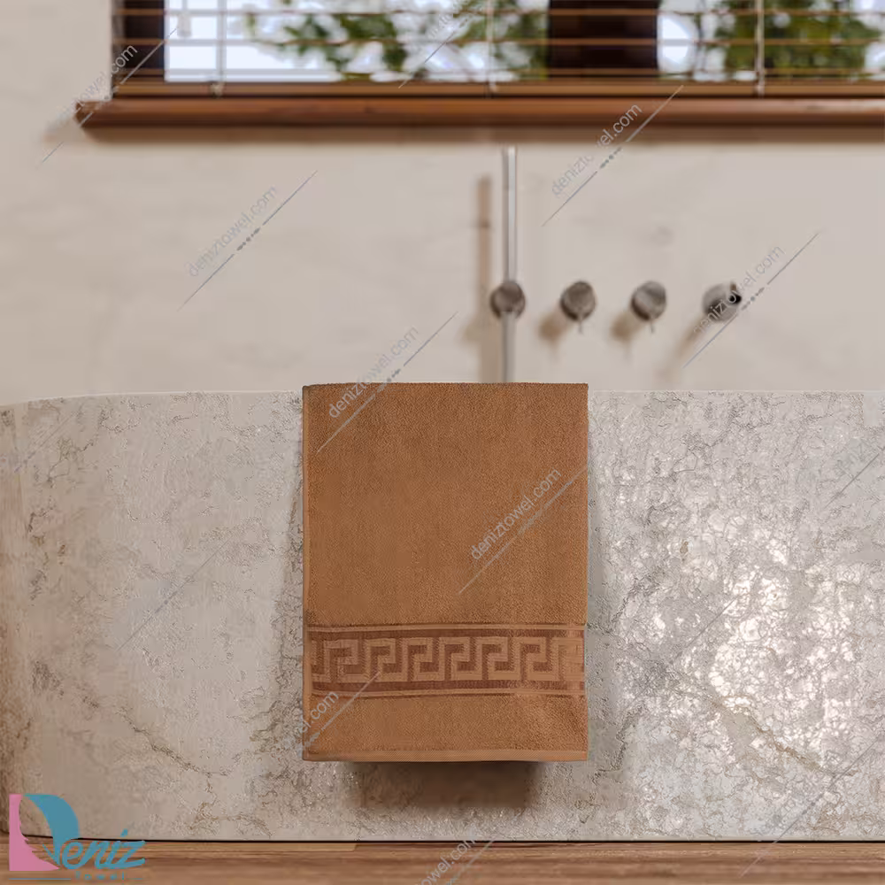 حوله استخری طرح رومی رنگ خردلی تیره