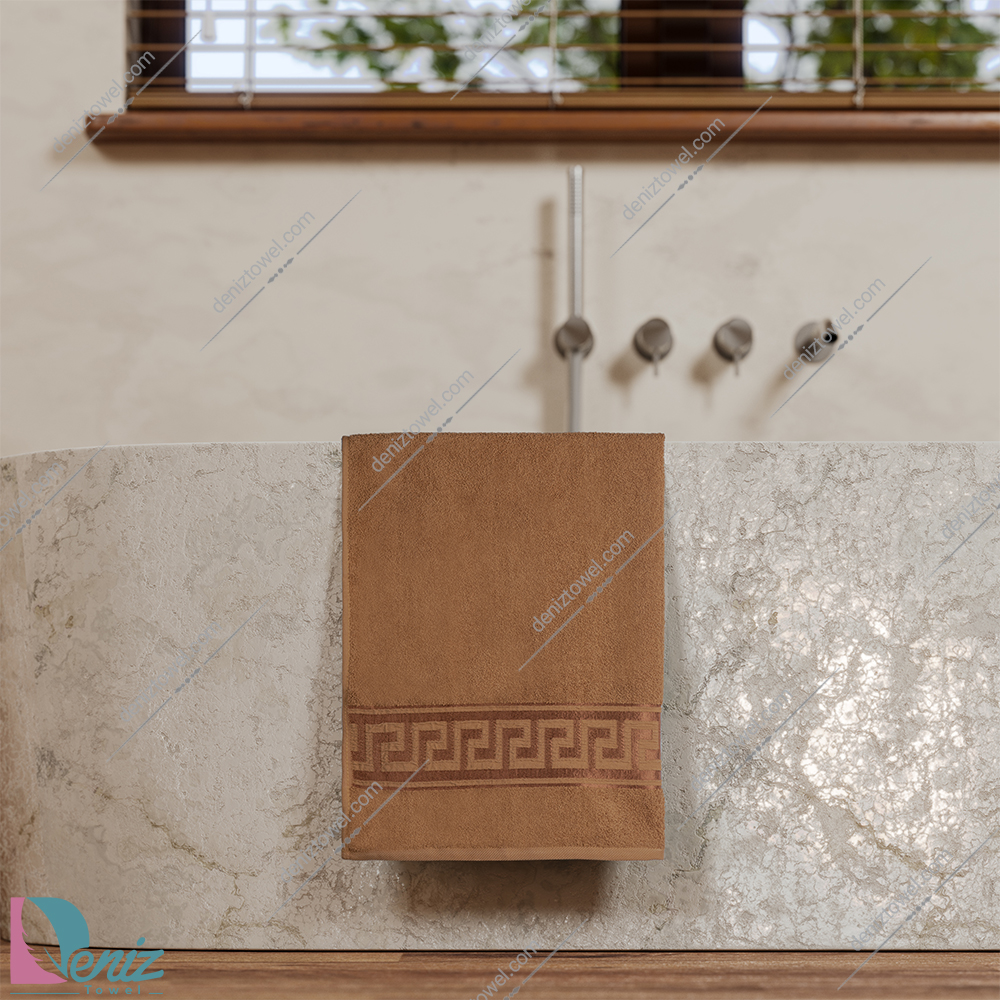 حوله استخری طرح رومی رنگ خردلی تیره