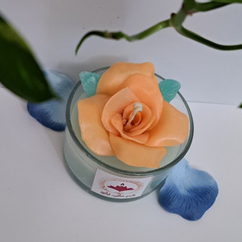 شمع شات گل رز گلبهی دست ساز  وزن 443گرم ارتفاع6 سانت قطر 9 سانت