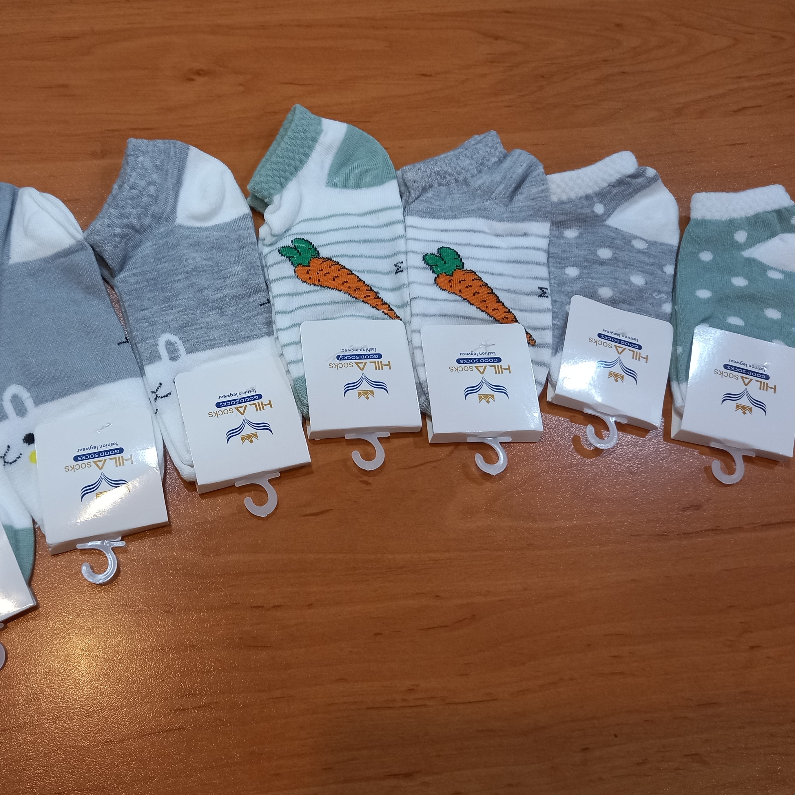 جوراب مچی بچگانه نخ هندی 2 تا 5 طرح خرگوش سبز