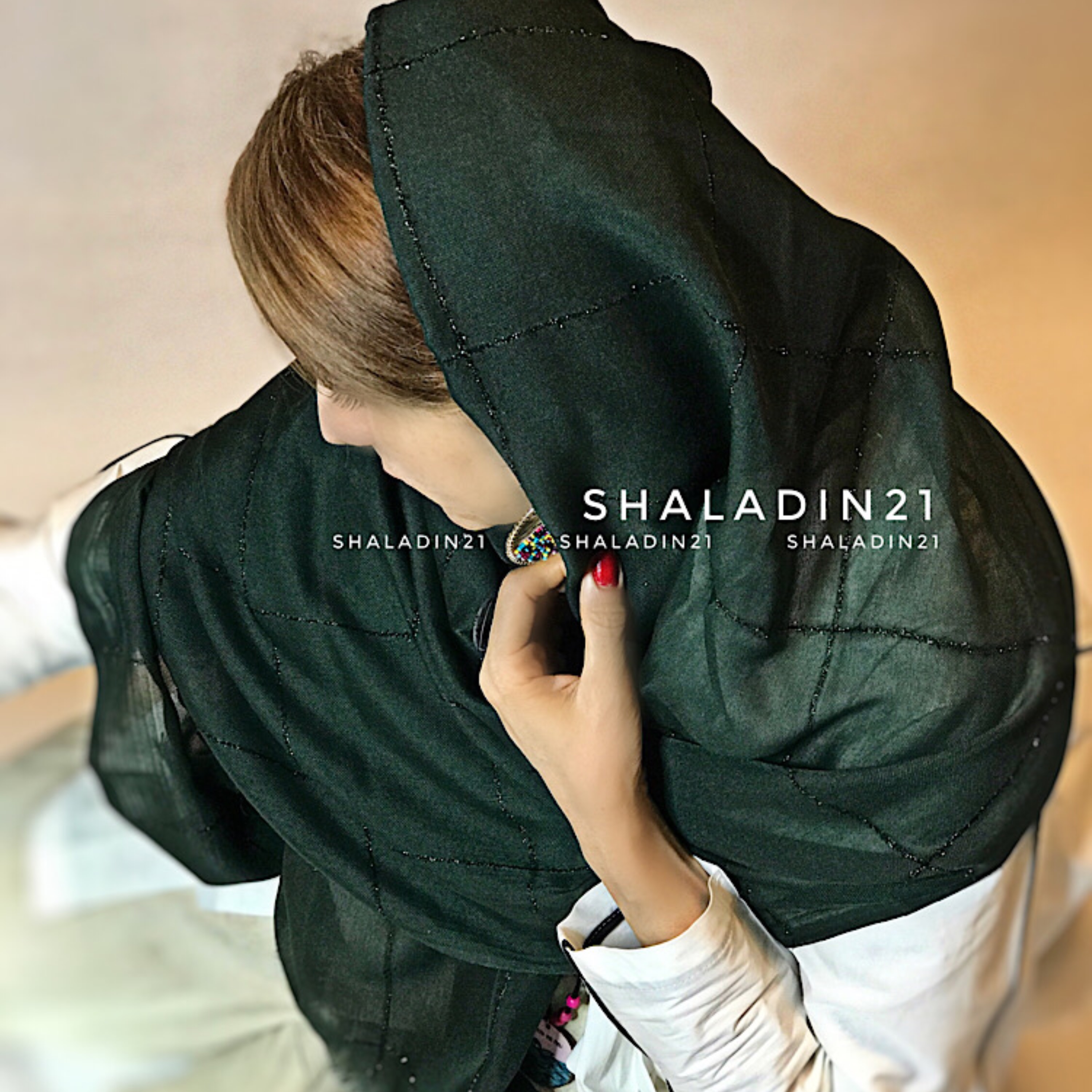 شال نخی لمه دار سبک و خنک مناسب همه سنین در رنگ بندی متنوع و جذاب