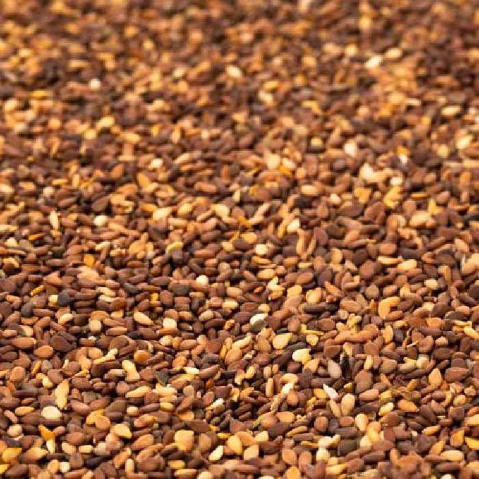 کنجد قهوه ای