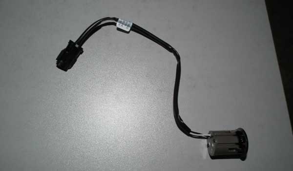 حسگر موانع دنده عقب ام وی ام 315 صندقدار قدیم چین یدک مرکزی - خرید لوازم یدکی خودروهای چینی - لوازم یدکی خودروهای کره ای - لوازم یدکی خودروهای ژاپنی - کف قیمت بازار - ارسال سریع به سراسر ایران