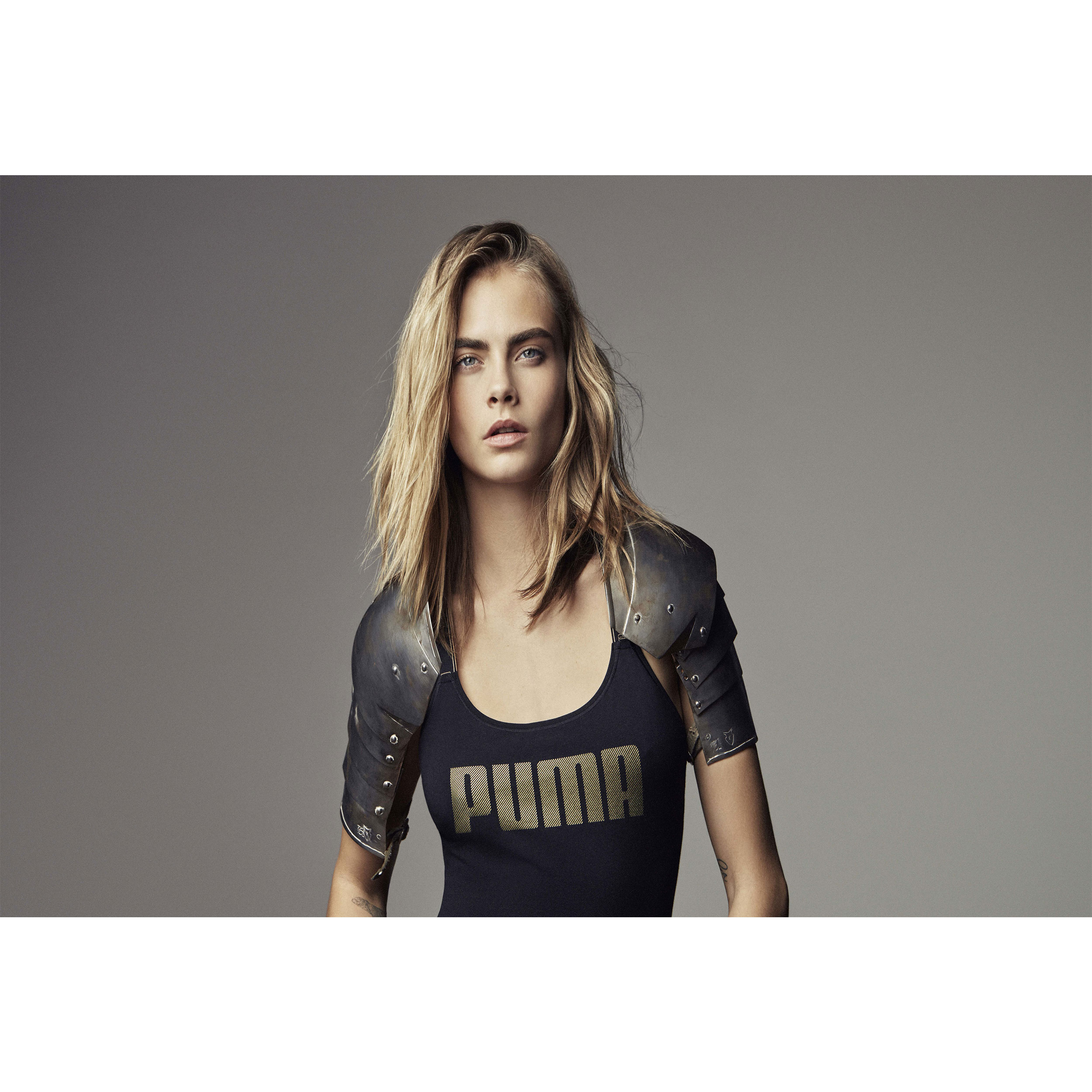 تابلو شاسی مدل بازیگر کارا جاسلین دلوین T6075