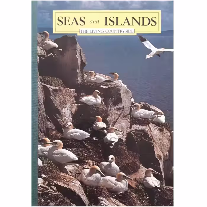 كتاب Seas and Islands اثر جمعي از نويسندگان انتشارات The Living Countryside