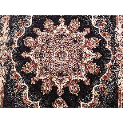 فرش ماشینی زمرد مشهد کد 2SOR38 زمینه سورمه ای