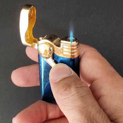 فندک مدل اتمی هندلی