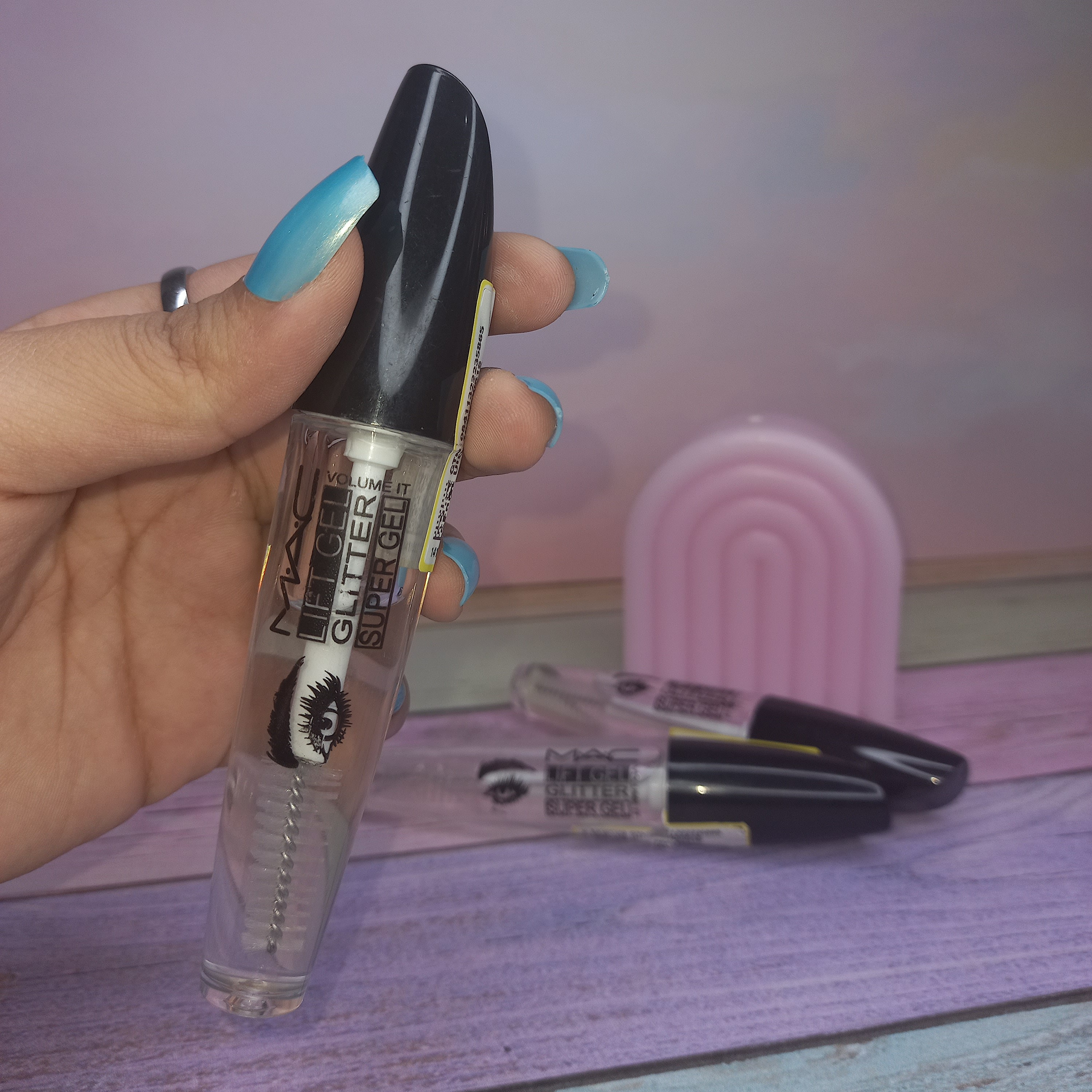 ژل ابرو مک فرم دهنده و لیفت کننده ابرو و تقویت کننده