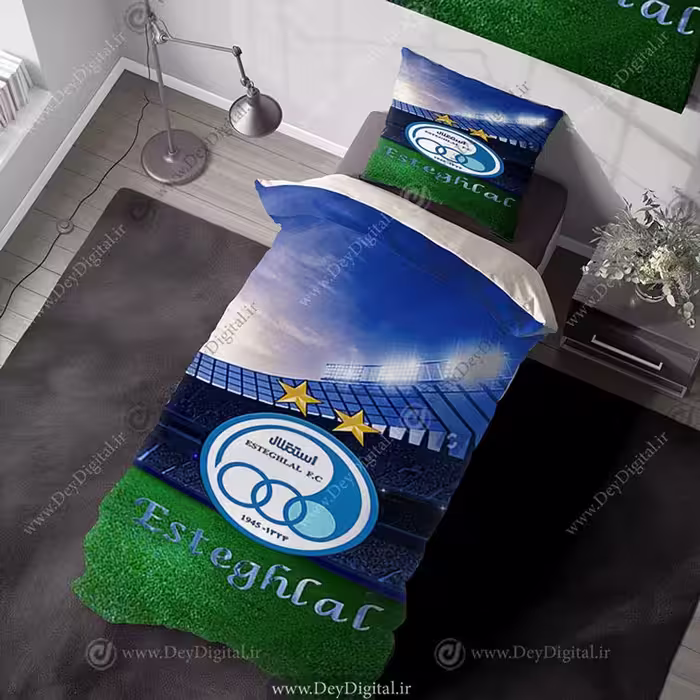 روتختی فوتبالی طرح لوگو استقلال در وسط زمین فوتبال pk-4214