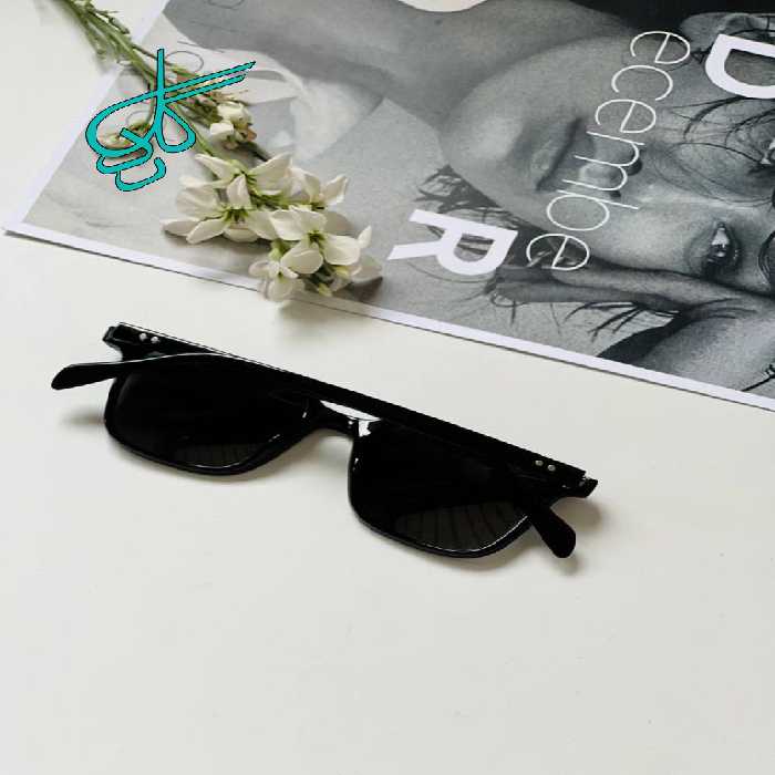 خرید عینک اسپرت برند gentle monster رنگ مشکی دارای استاندارد uv400 و فرم کائوچو به همراه کاور و دستمال کد 2415280 - ردگل