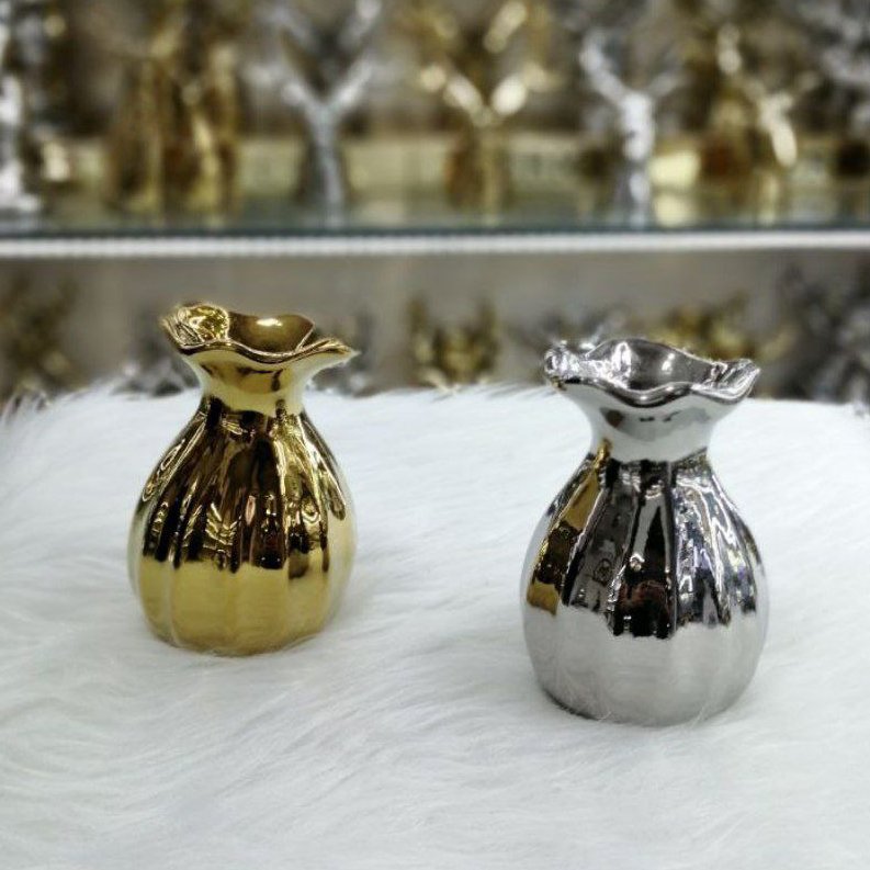 اکسسوری گلدان نقره ای یک عددی دکوراتیو براق مدل دالبری متوسط سیلور