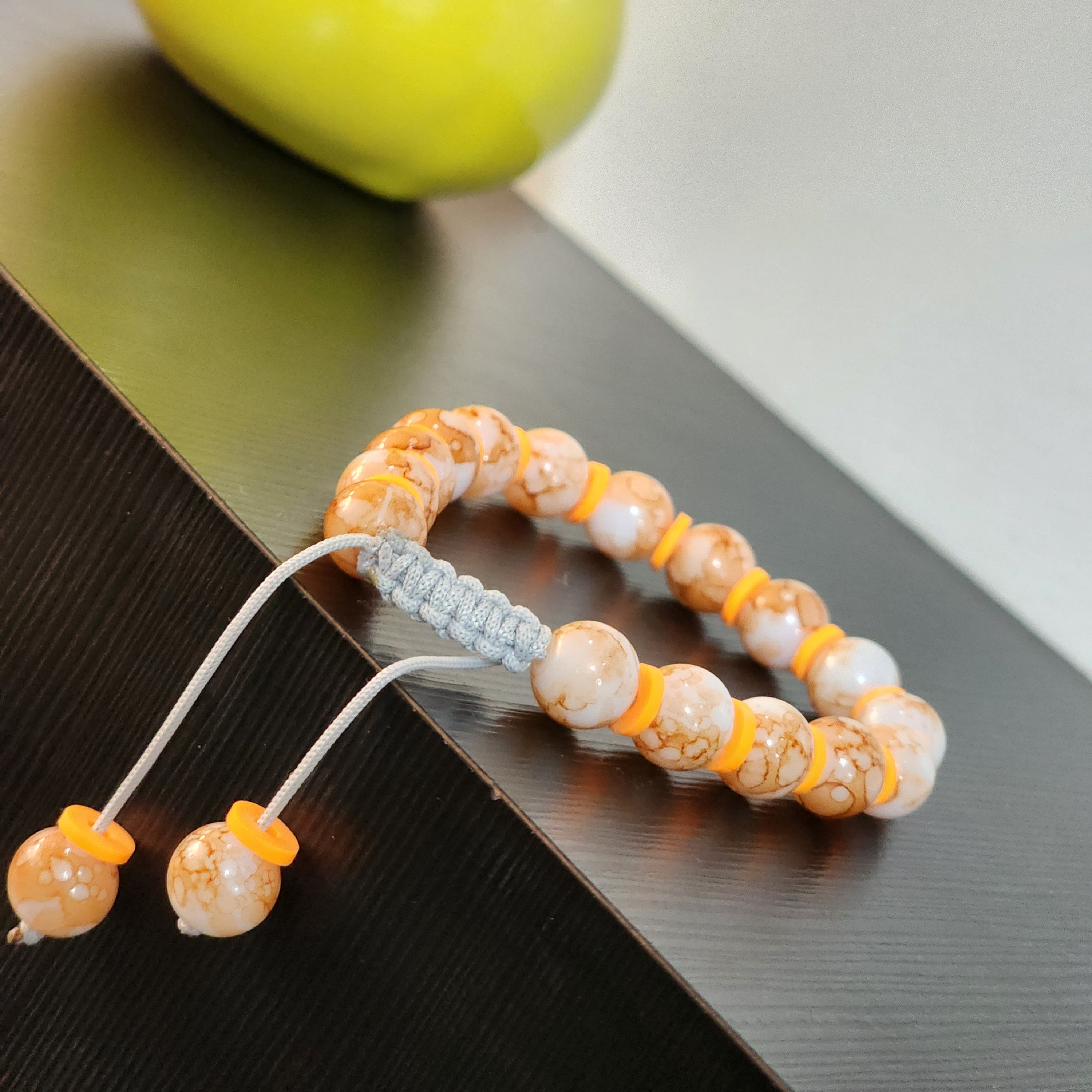 دستبند دومهره با بند کشویی